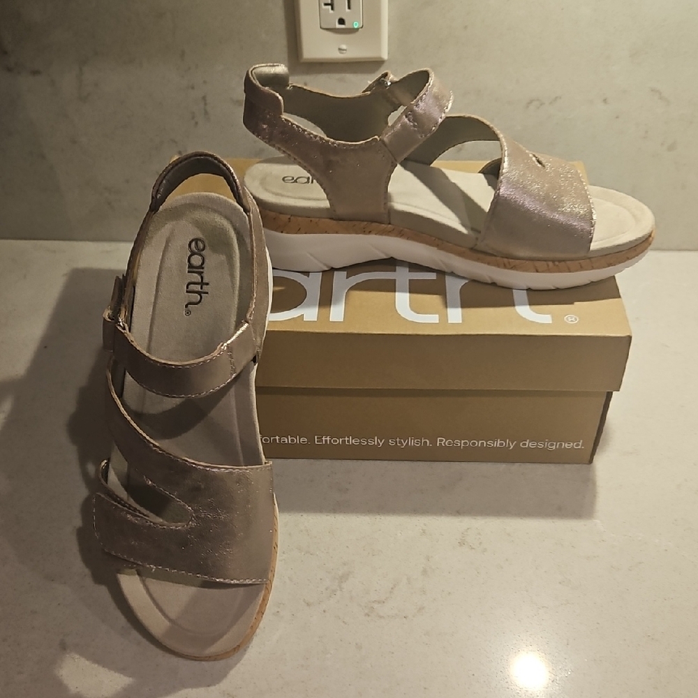 Earth Gold/Silver Sandals